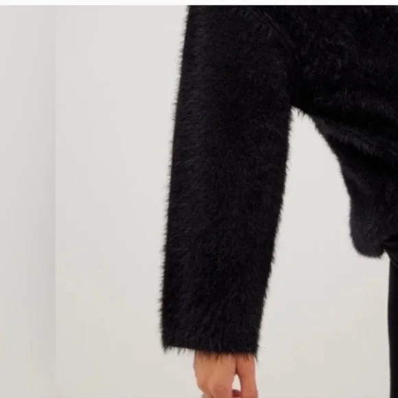 NWT Free People Harrison Bunny Crew Sweater Black Oversized S - Picture 3 of 6